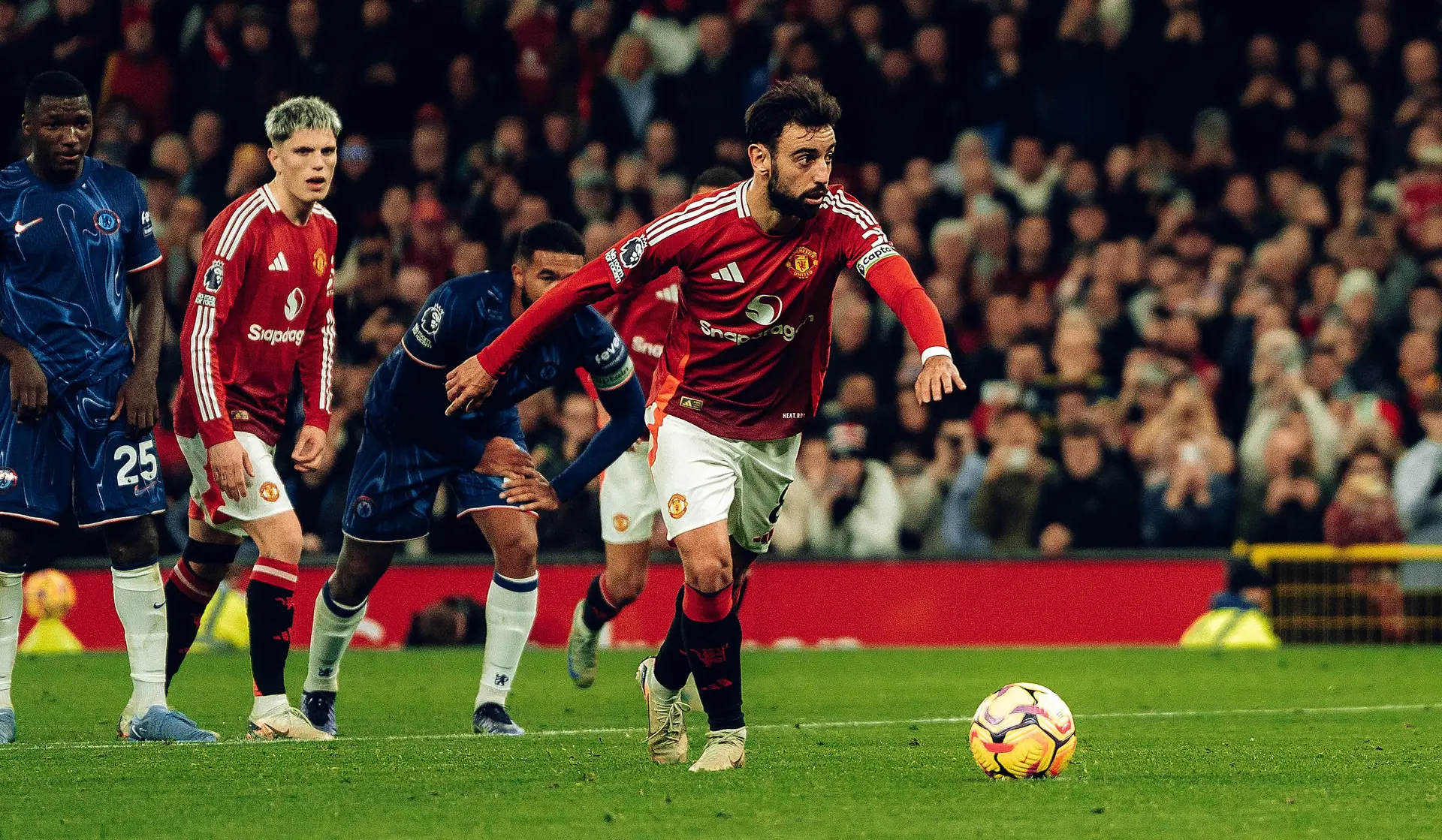 A cada dia que passa, o ponto de partida de Rúben Amorim fica pior: Manchester United volta a não ganhar na Premier League