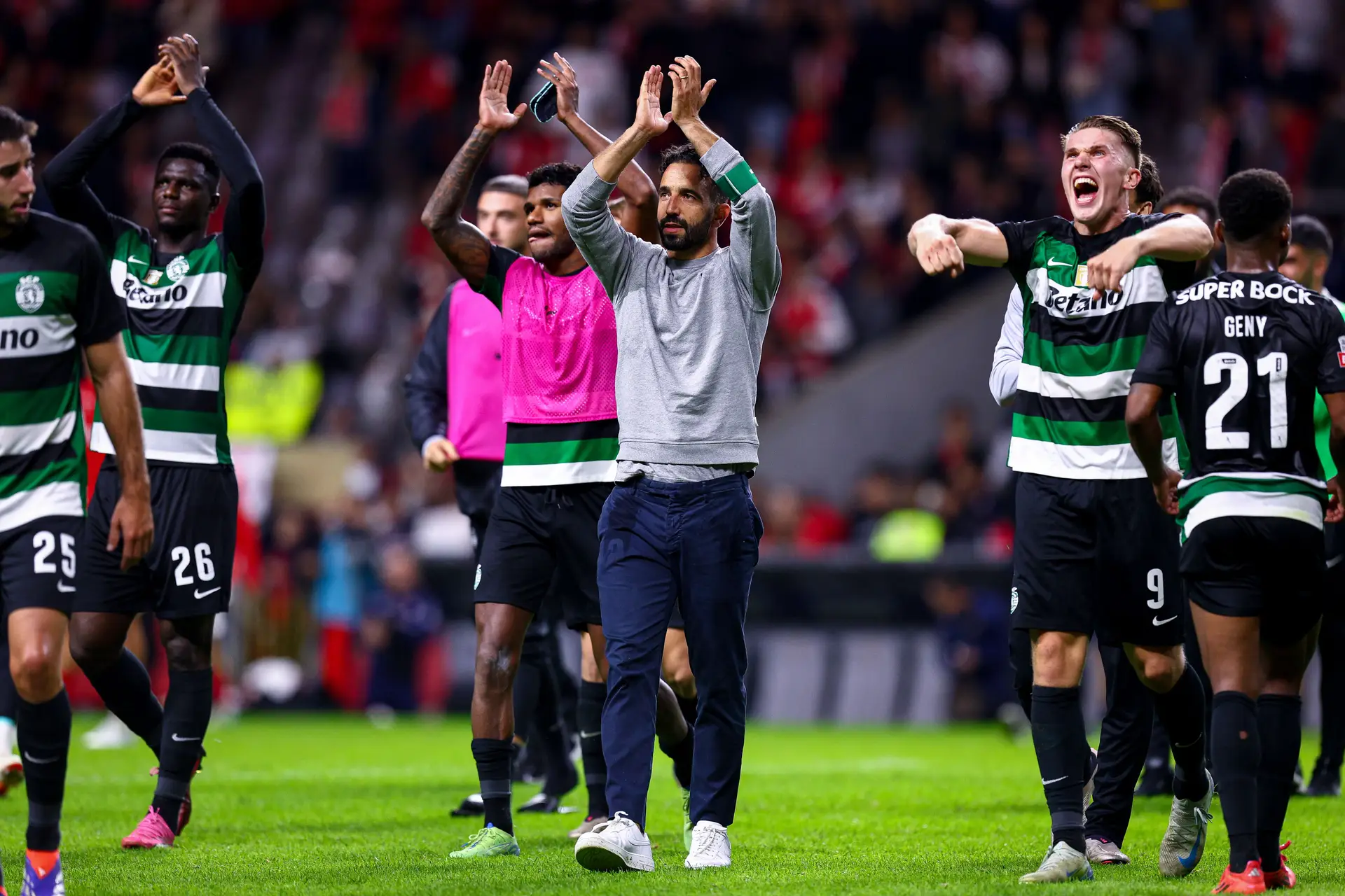 O emocionado adeus de Ruben Amorim e os “90 minutos que contaram a história” de uma “aventura inacreditável” no Sporting