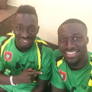 Mamadu Candé e o irmão Sambinha, num estágio da seleção guineense