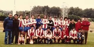 Ainda em criança, Alexandre (1.º em baixo à esquerda) acompanhava o pai (2º à direita em baixo) que jogou no Alhandra da III Divisão