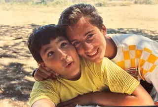 Alexandre com o irmão Filipe (à esquerda), seis anos mais novo