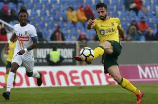 Em 2017/18, António Xavier (à direita) assinou pelo Paços de Ferreira