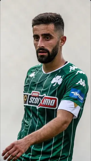 Após o ano de empréstimo ao Estoril Praia, o avançado regressou à Grécia