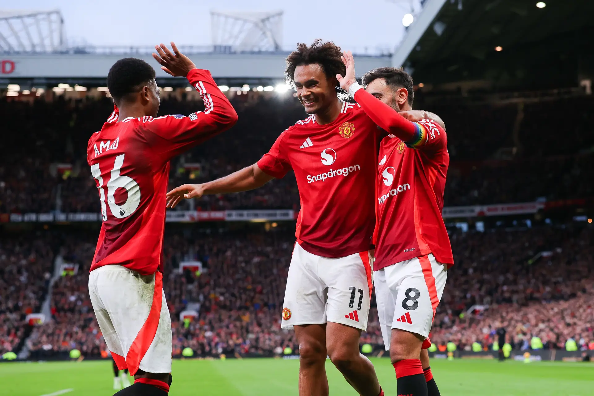 Old Trafford volta a sorrir com Ruben: o Manchester United goleou o Everton