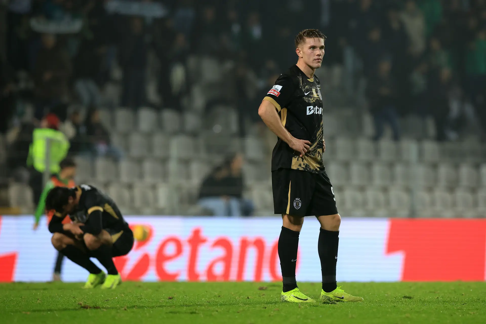 O choque térmico da mudança de treinador causou uma gripe que o Sporting não consegue curar