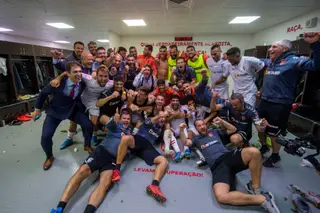 Equipa do SC Braga a festejar a eliminação do Lokomotiv Moscovo para a Liga Europa
