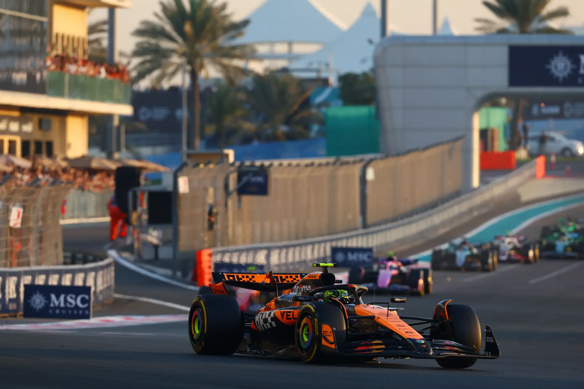 GP Abu Dhabi: Lando Norris vence no fecho da temporada e McLaren conquista título de construtores