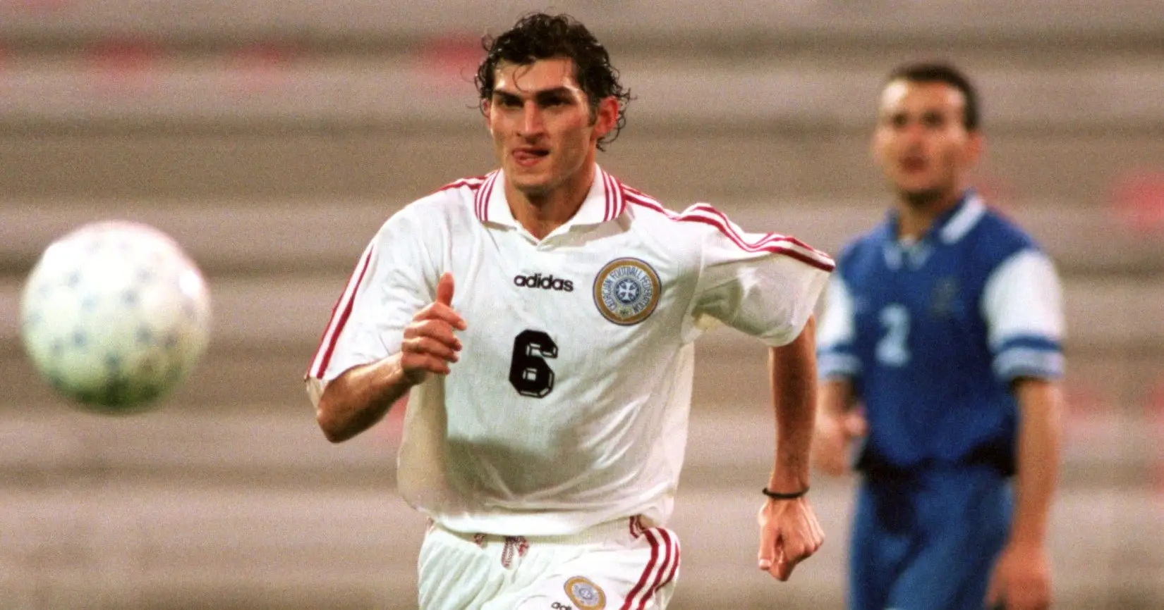 Mikheil Kavelashvili, o antigo avançado do Manchester City que se