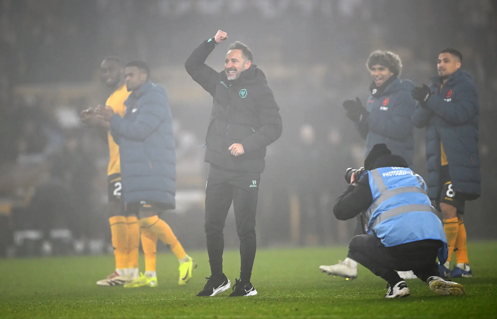 Os lobos de Vítor Pereira devoram uma pobre versão do Manchester United de Ruben Amorim