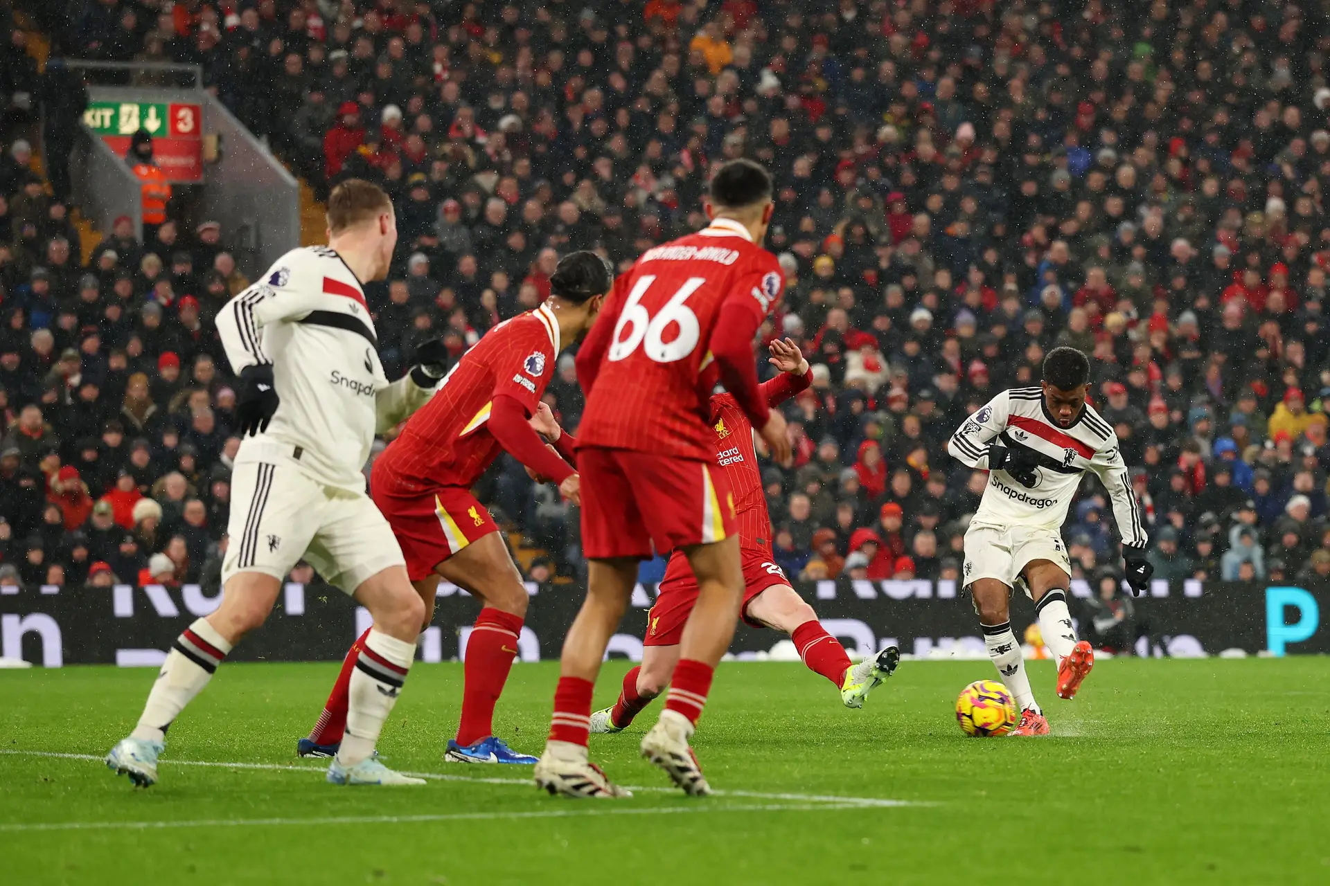 O Manchester United de Ruben Amorim foi a Liverpool mostrar que está vivo