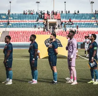 Bruno Varela (2.º à direita) começou a representar a seleção de Cabo Verde, em 2024