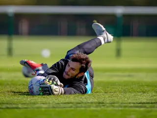 Durante um treino no Aston Villa