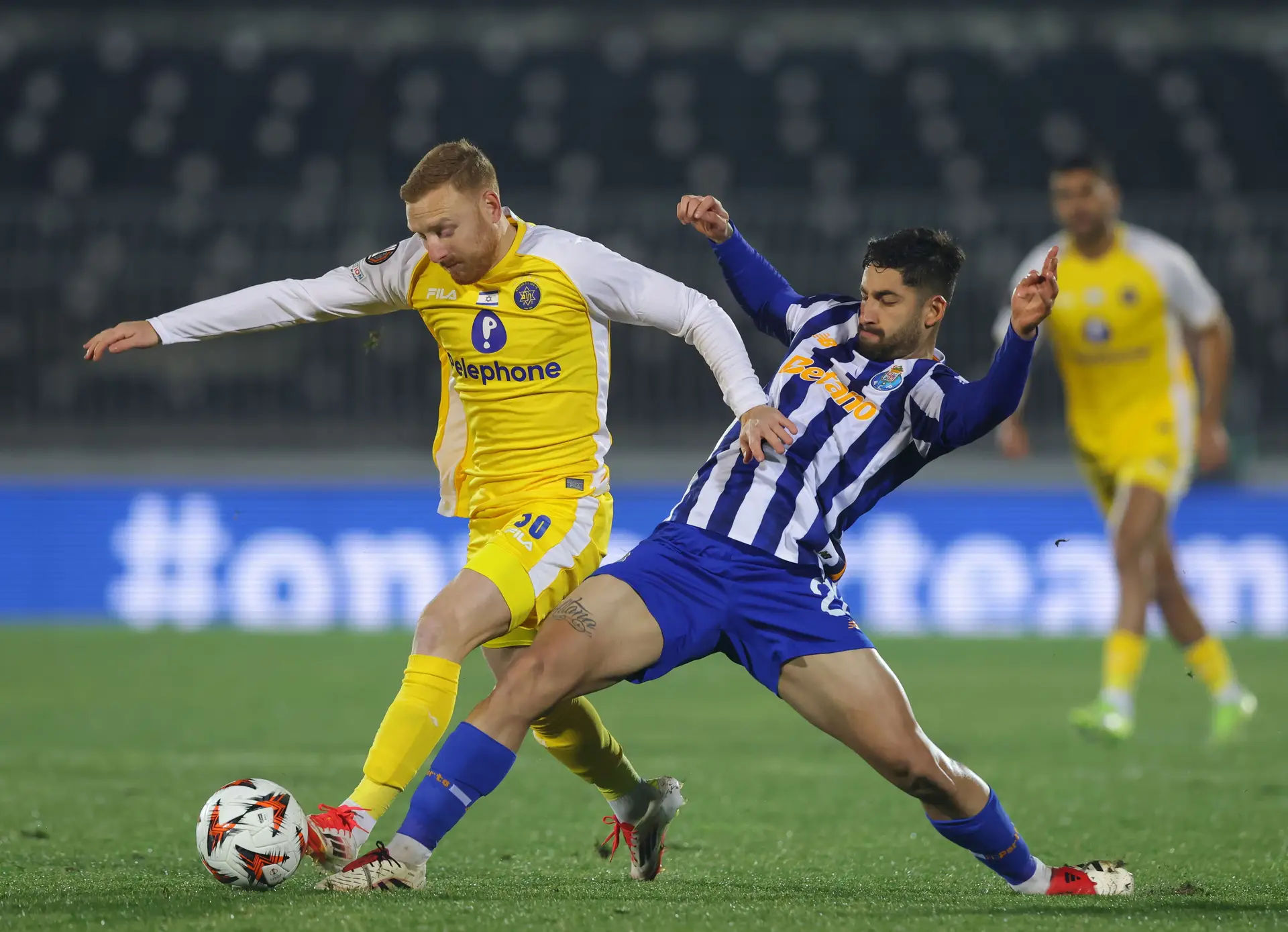 O pentágono do FC Porto foi defesa eficaz para não deitar tudo a perder na estreia de Martín Anselmi