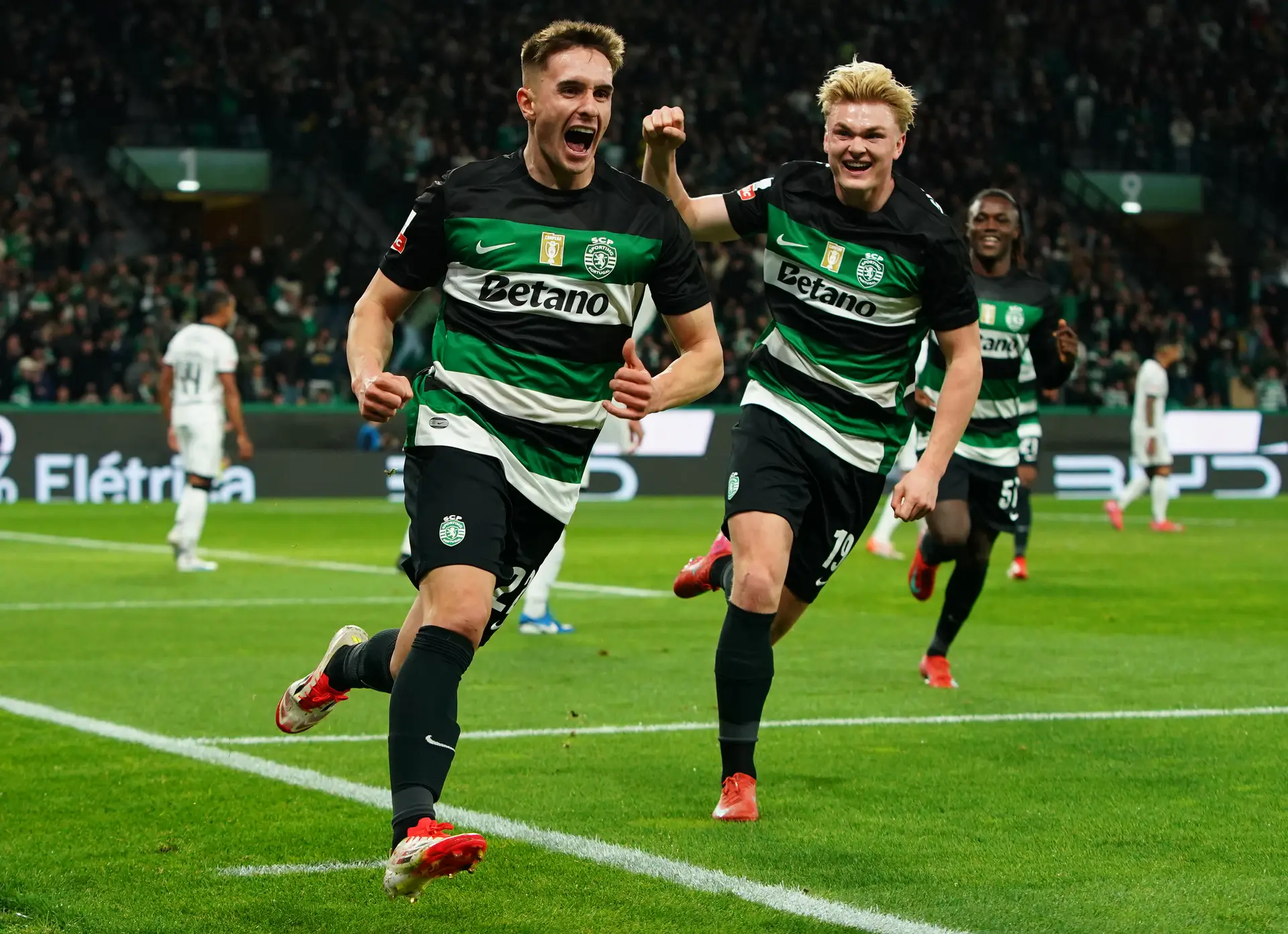 O melhor ataque foram os defesas (a crónica do Sporting-Farense)