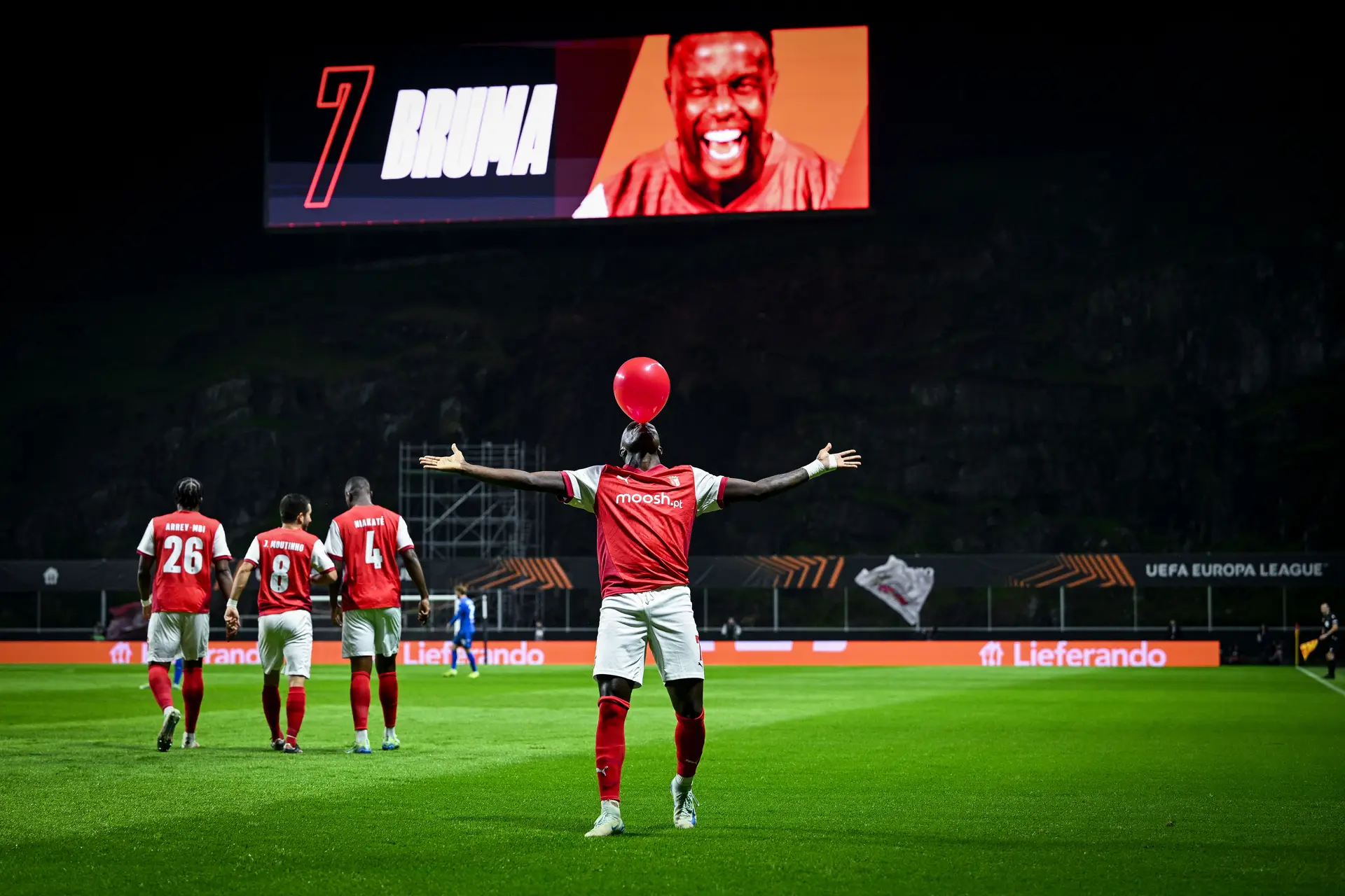 O que traz Bruma ao Benfica? Imprevisibilidade, aceleração, remate