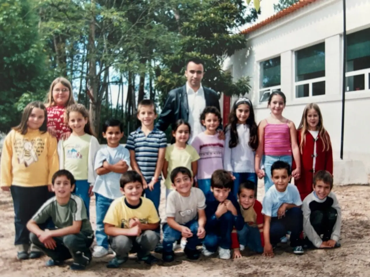 Uma das primeiras turmas a quem o professor Carlos deu aulas de Educação Física, em Condeixa 