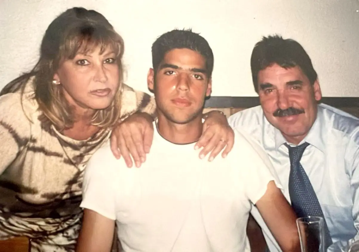 António com os pais