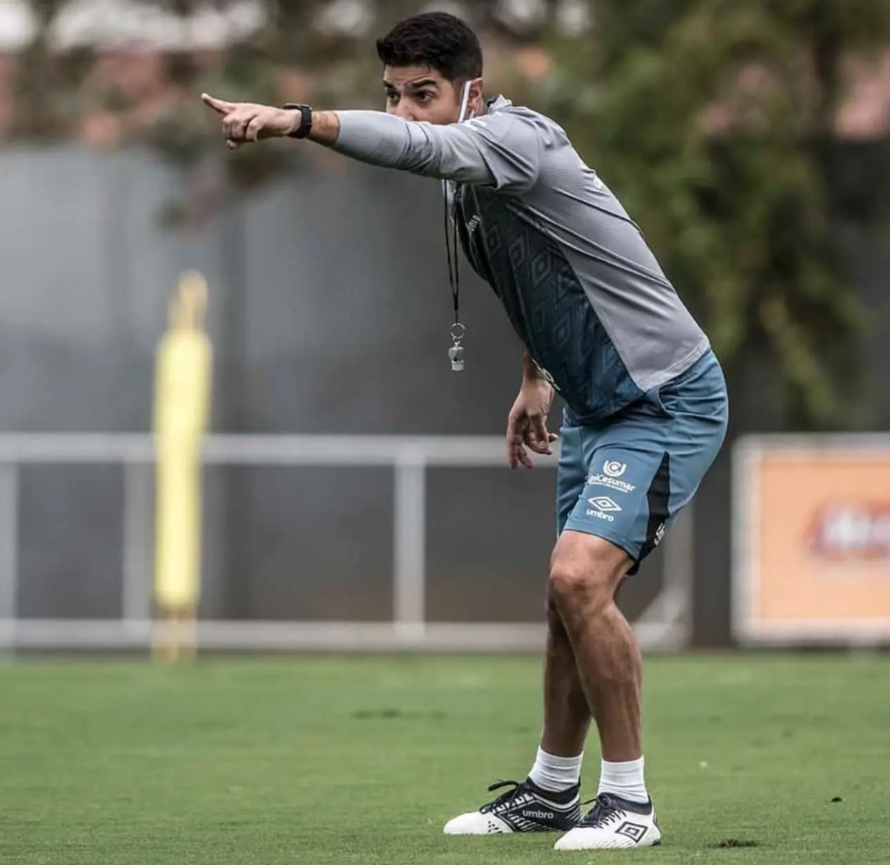 O treinador português assumiu a liderança da equipa de Sub 23 do Santos