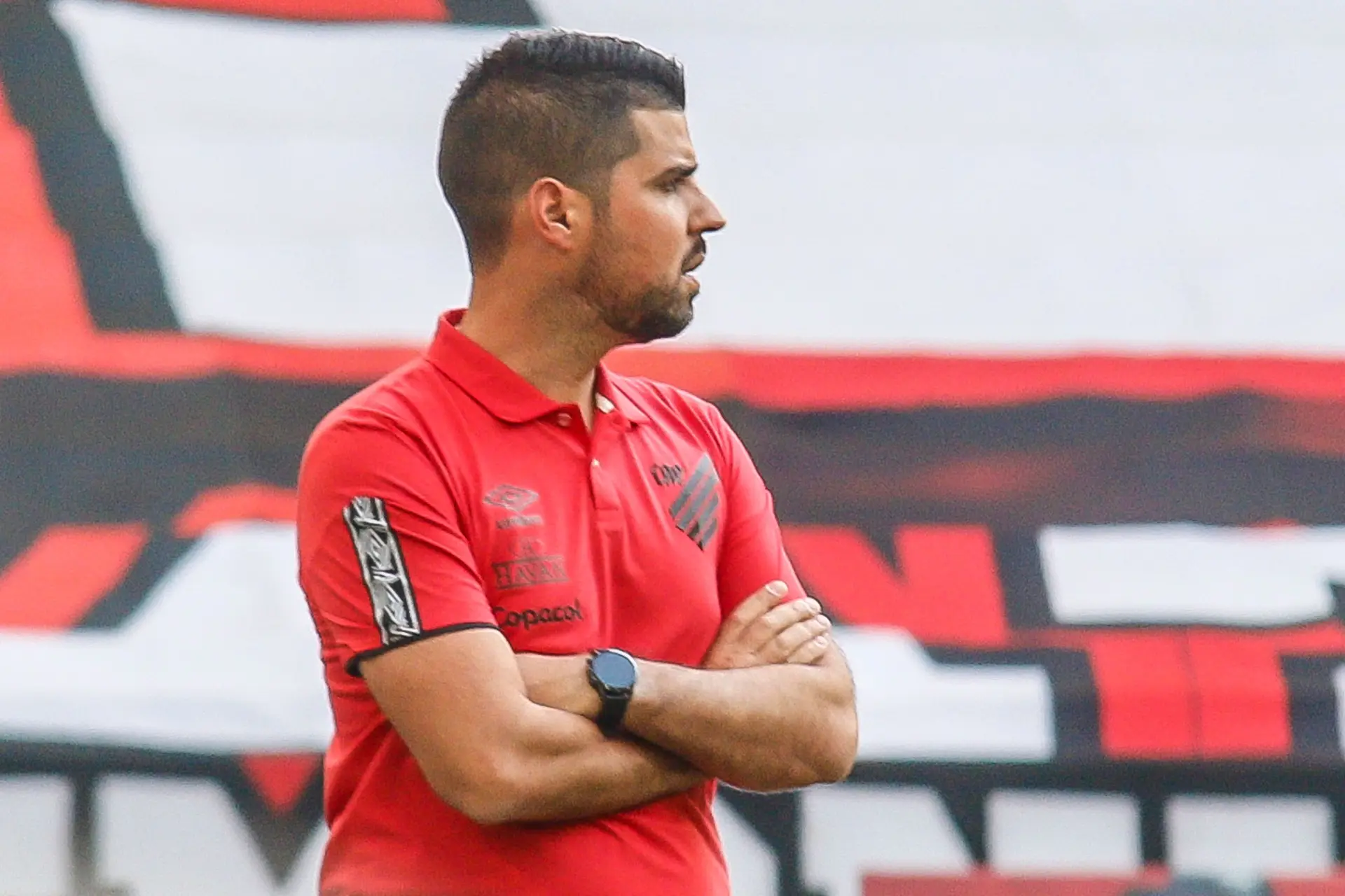António Oliveira deixou o Athletico Paranaense em 2021