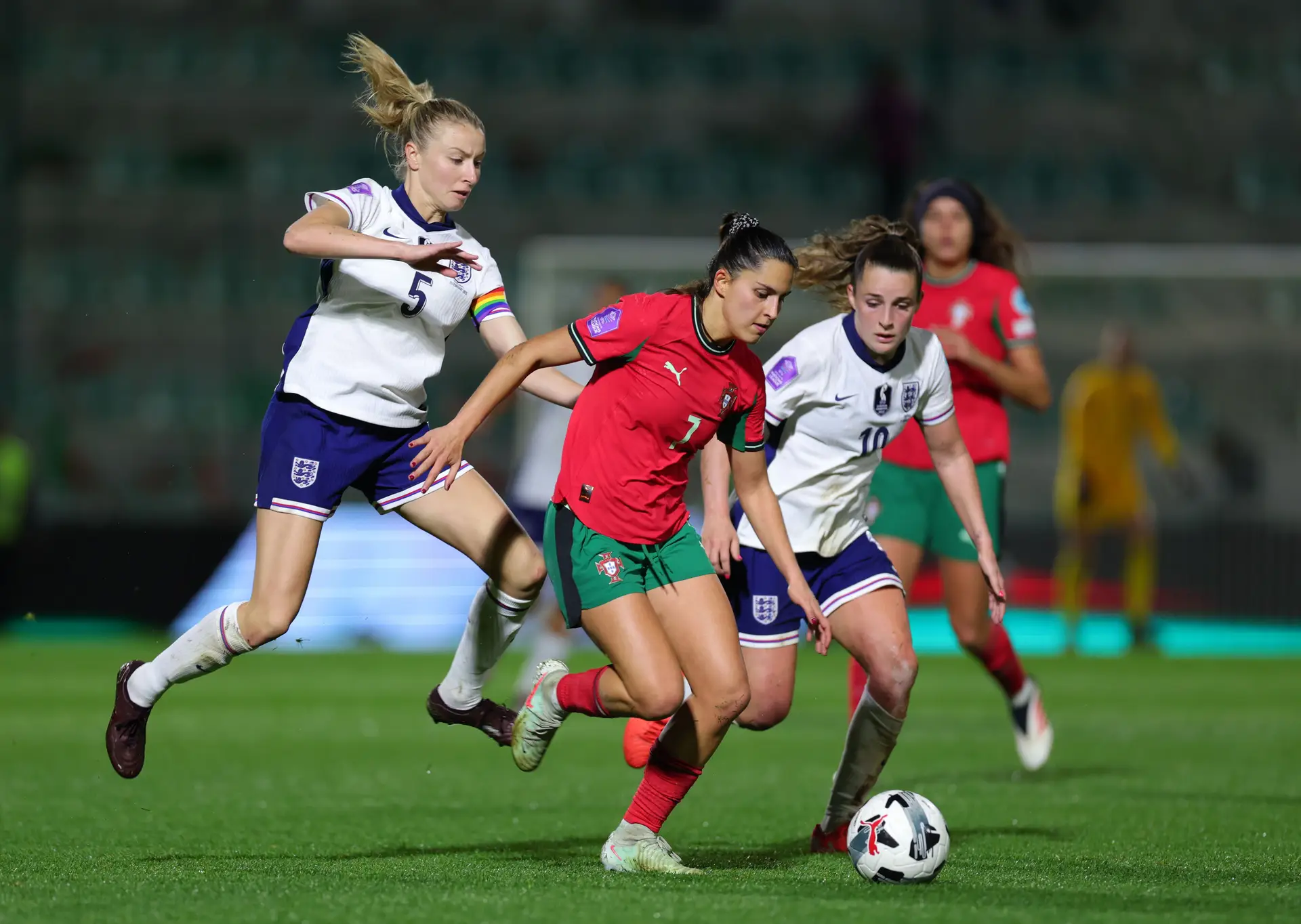 Kika Nazareth joga noutro ritmo e com ela a música foi diferente no dia em que Portugal empatou com as campeãs da Europa