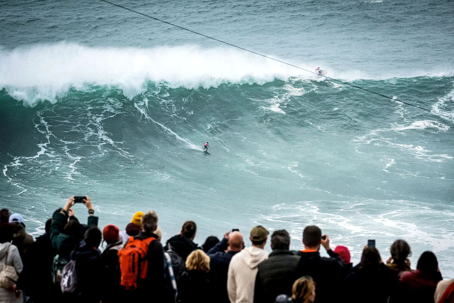 A romaria à Nazaré em busca do único
