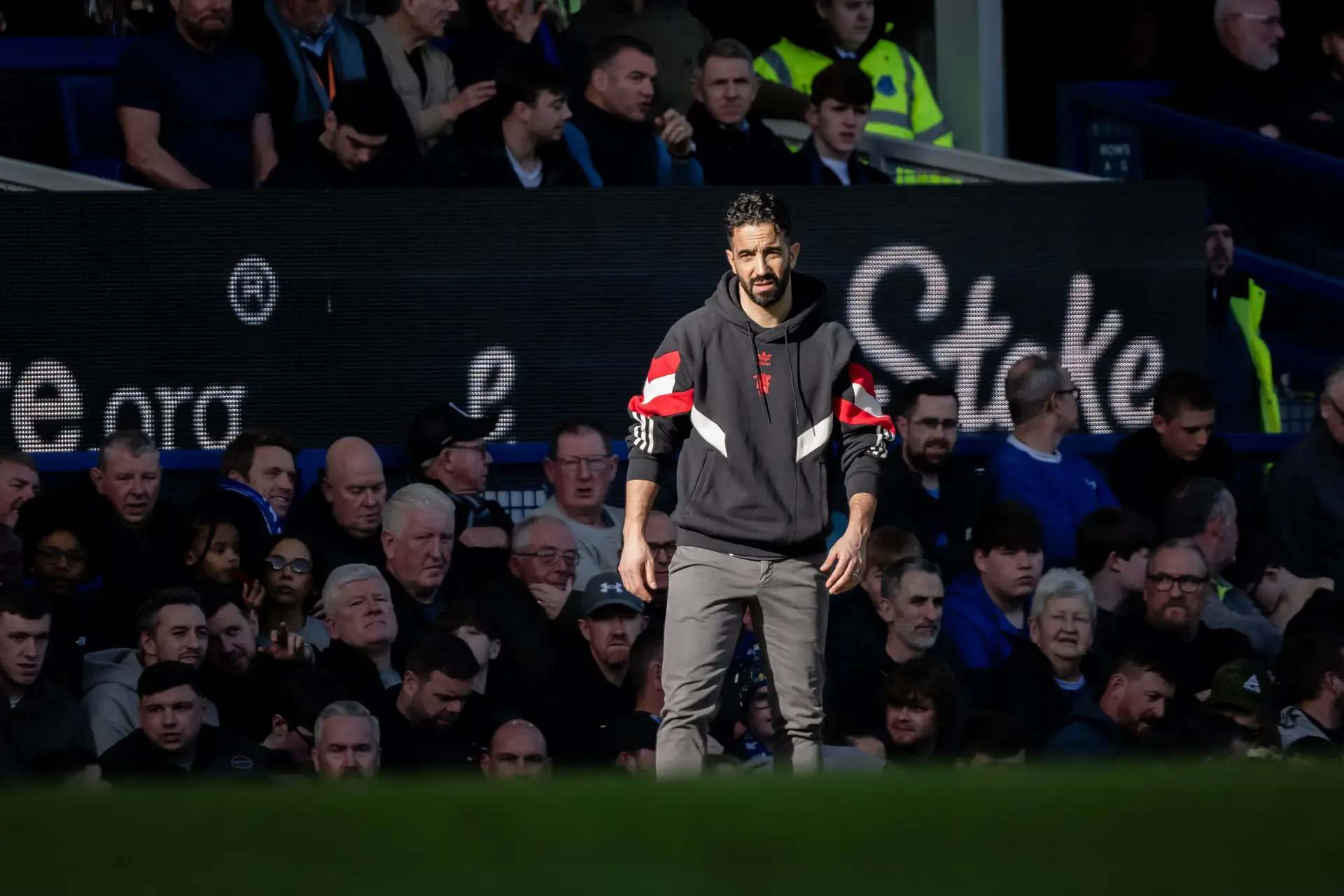 Condenados a sofrer, eis Ruben Amorim e o Manchester United