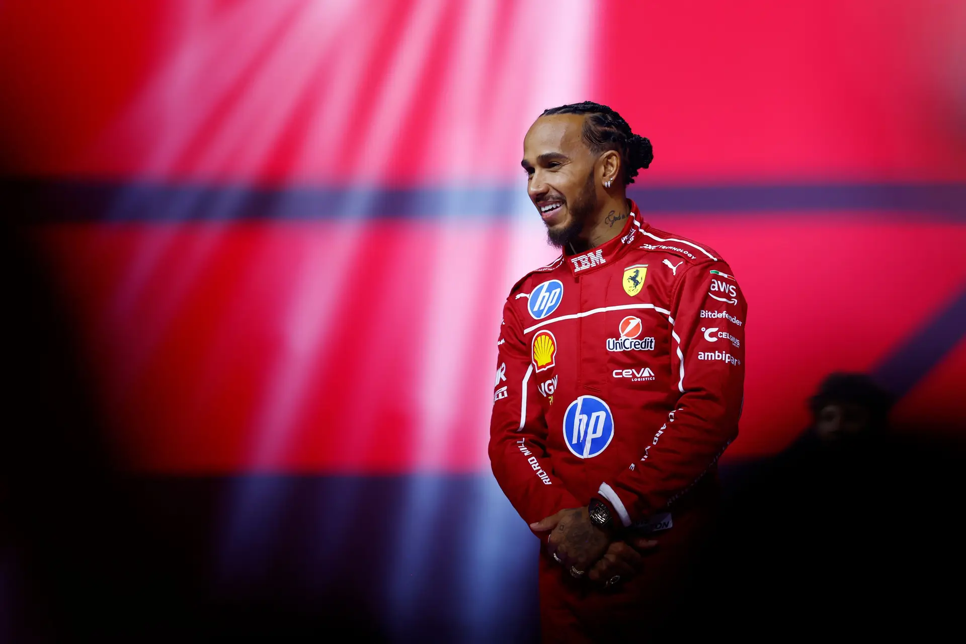 Lewis Hamilton conformou-se de que nunca iria para a Ferrari. Errou e vai mostrar que também há primeiras vezes para os quarentões