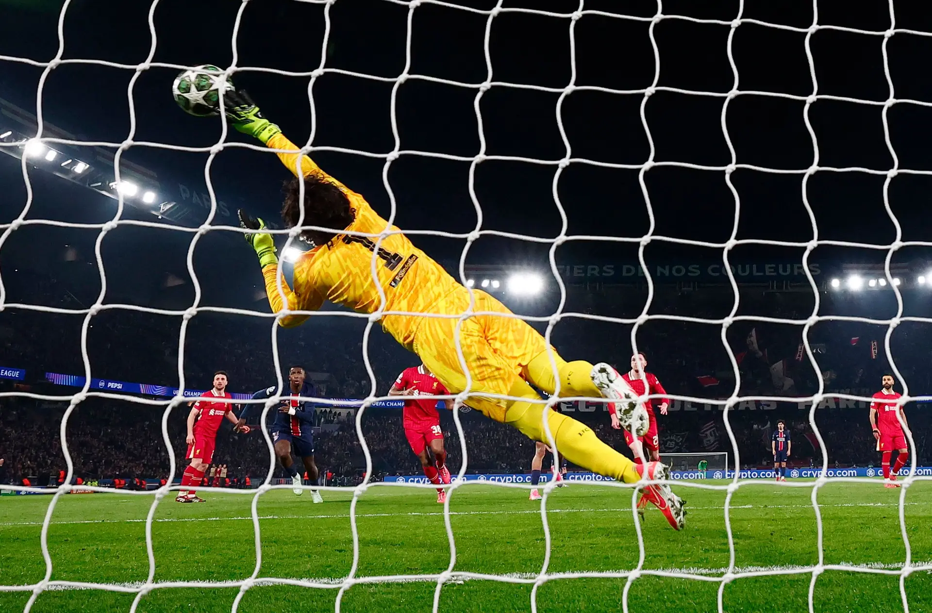 Foram 22 remates contra dois e o Liverpool não sobreviveu a Paris por detalhes. Foi por causa do seu goleiro gato