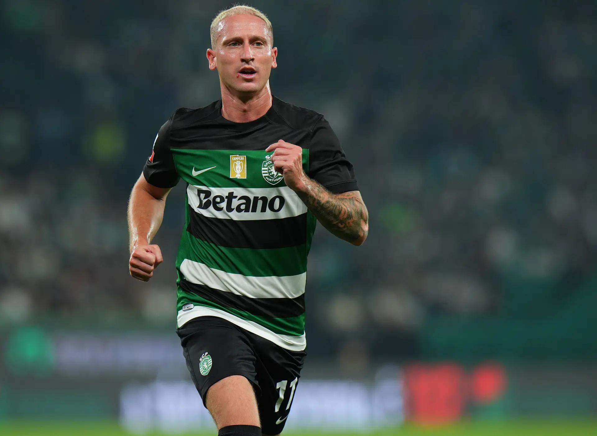 TAD revoga castigo de oito jogos a Nuno Santos e Sporting apela a “abordagem mais ponderada e sensata” dos novos órgãos sociais da FPF