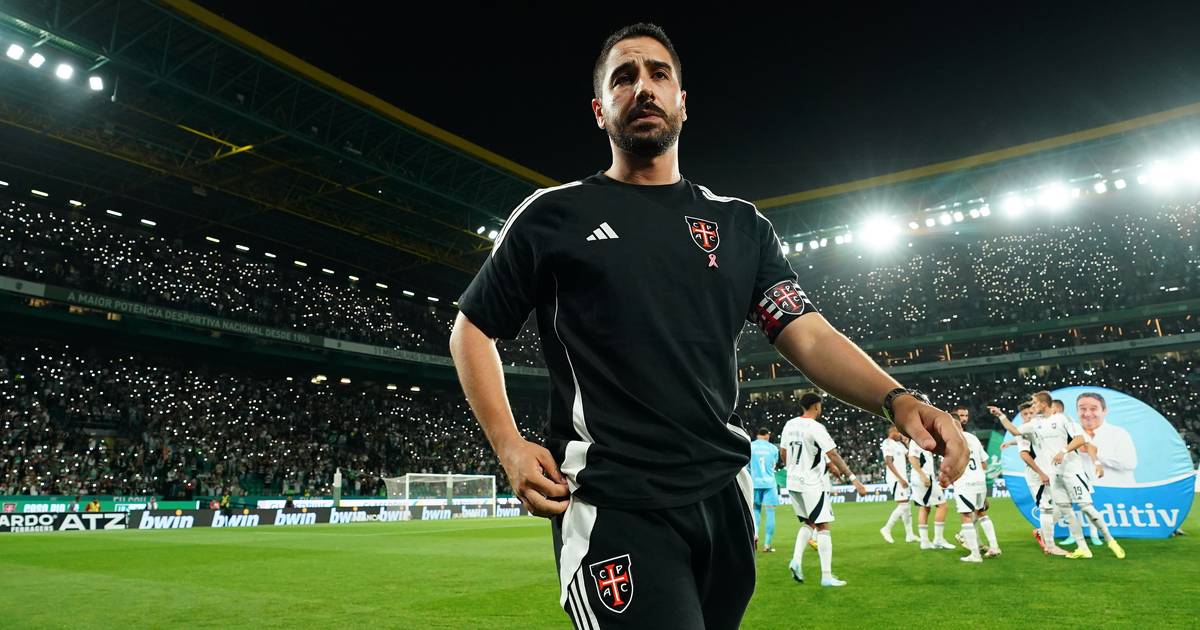 João Pereira de saída do Casa Pia