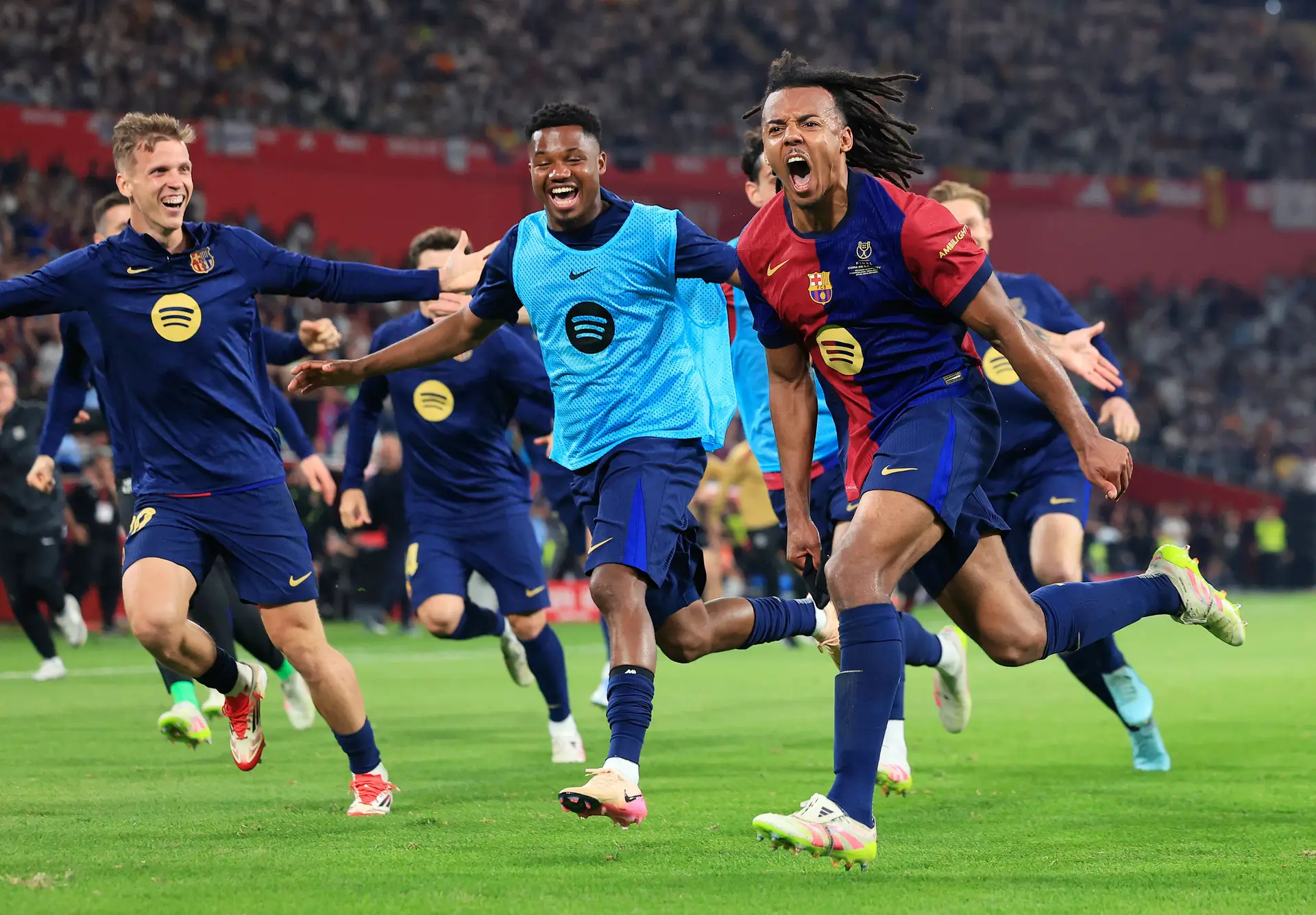 Um tiro de Koundé decide uma final frenética e dá a Taça do Rei ao Barcelona