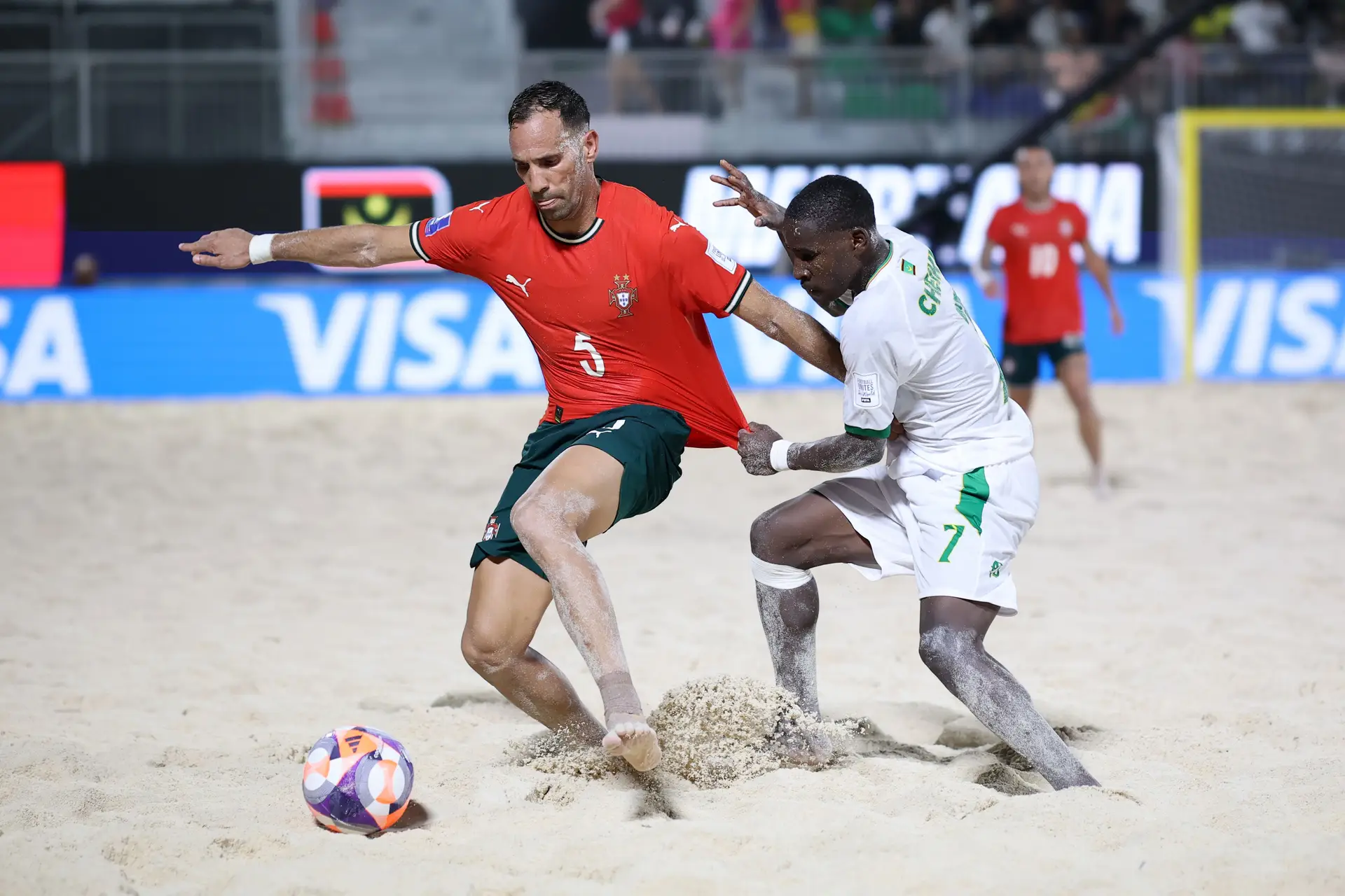 Portugal vence Mauritânia e garante 'quartos' do Mundial de futebol de praia