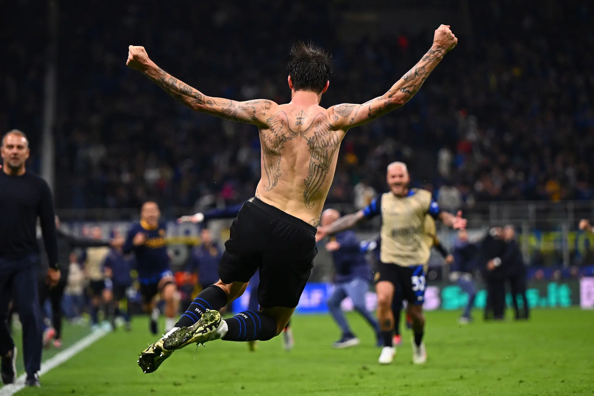 A melhor meia-final da história da Champions voou sobre o ninho de cuco. Antes de vencer o Inter, ganhou o futebol