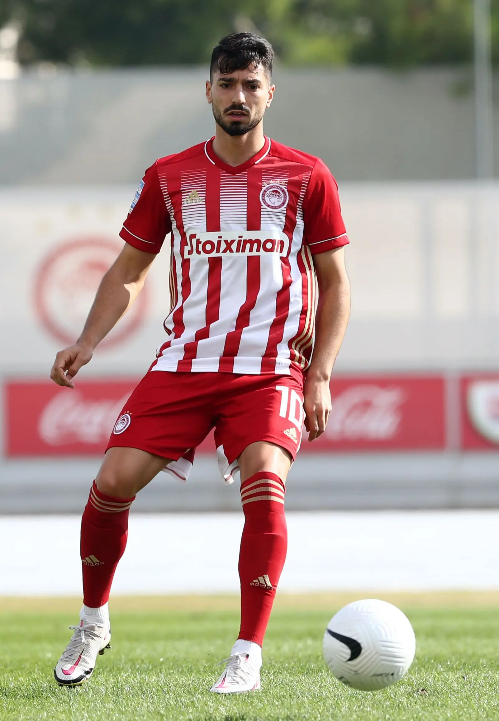 Pêpê Rodrigues assinou pelo Olympiacos em 2020
