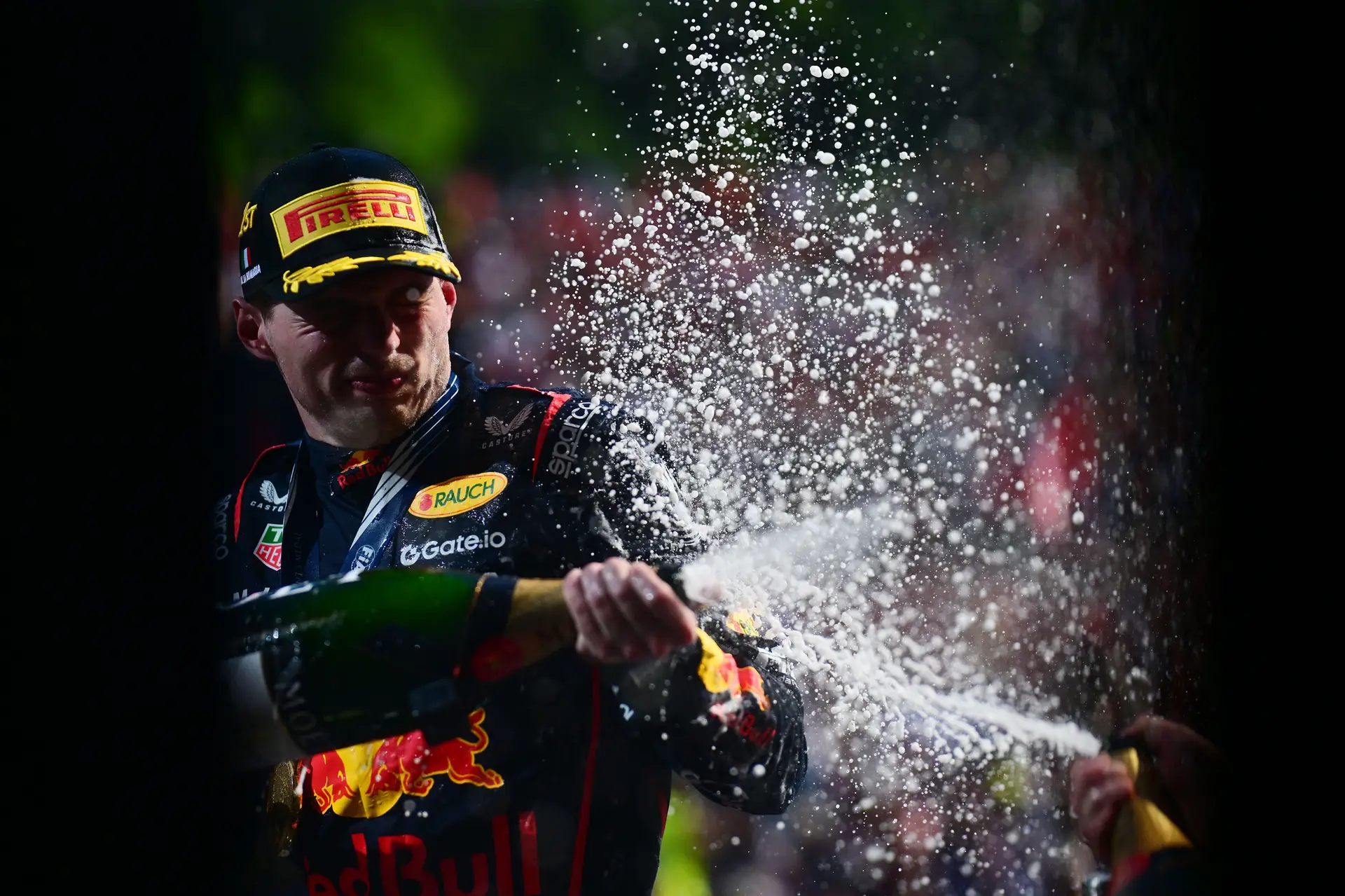 Na 400.ª corrida da carreira, Max Verstappen ganhou pela 65.ª vez