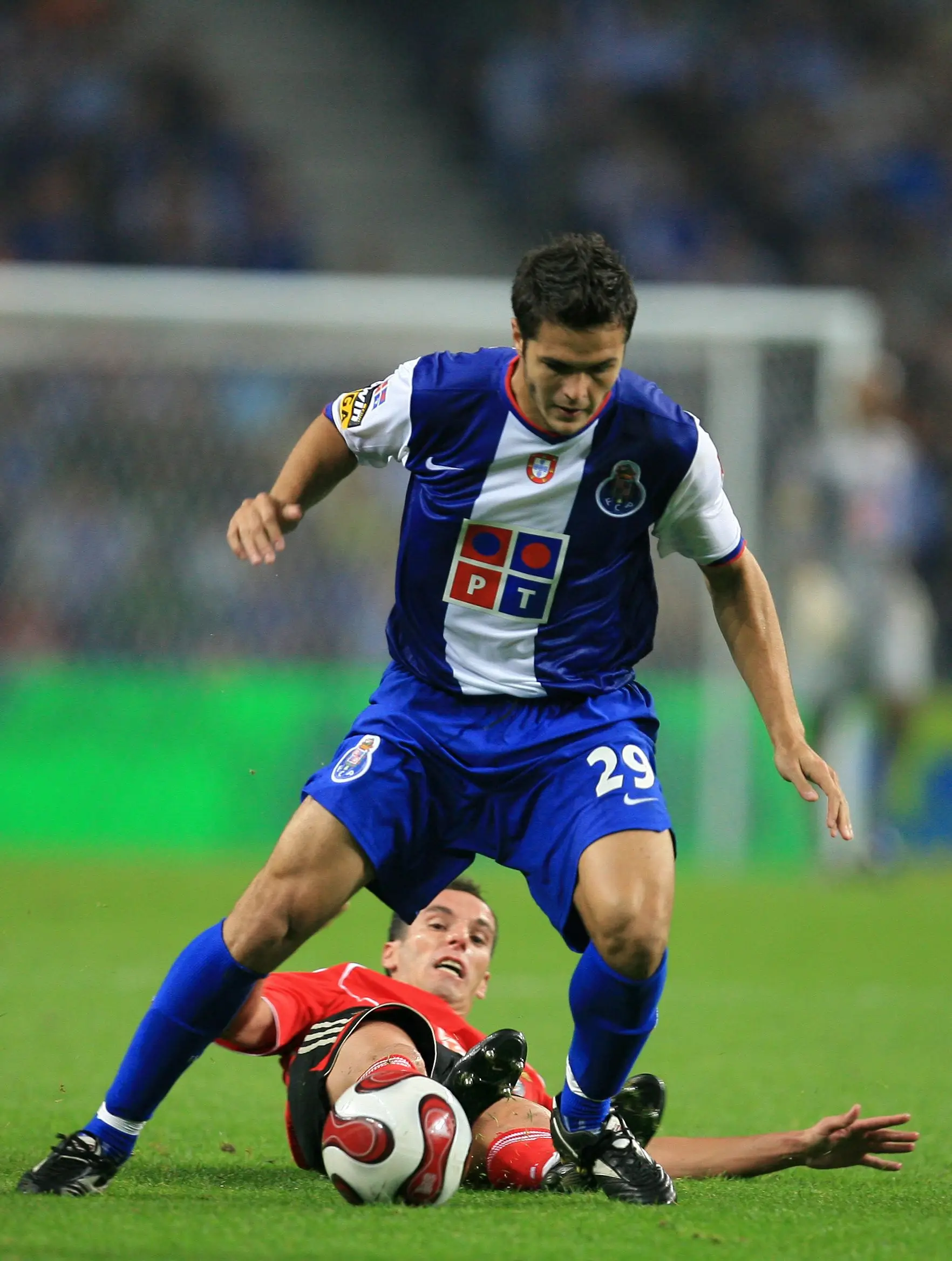 “No FC Porto, num jogo de pré-época o Co Adriaanse disse que tínhamos de marcar 10 golos. Fizemos 9 e impôs castigo à mesma: correr o dobro”