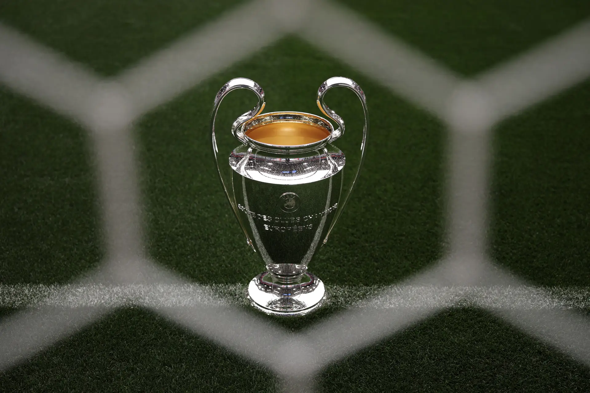 Na final da Liga dos Campeões, o PSG quer vingar Lisboa e o Inter recordar Mourinho