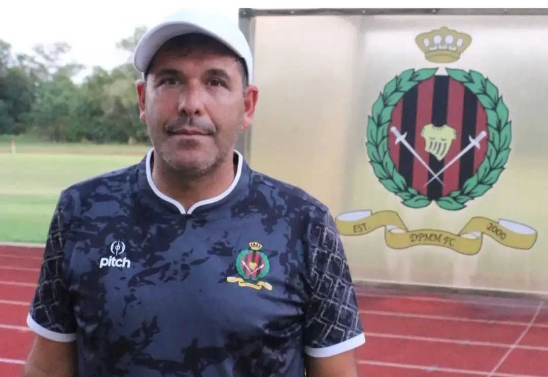 Em 2024, o treinador assinou contrato com o DPMM FC, de Singapura