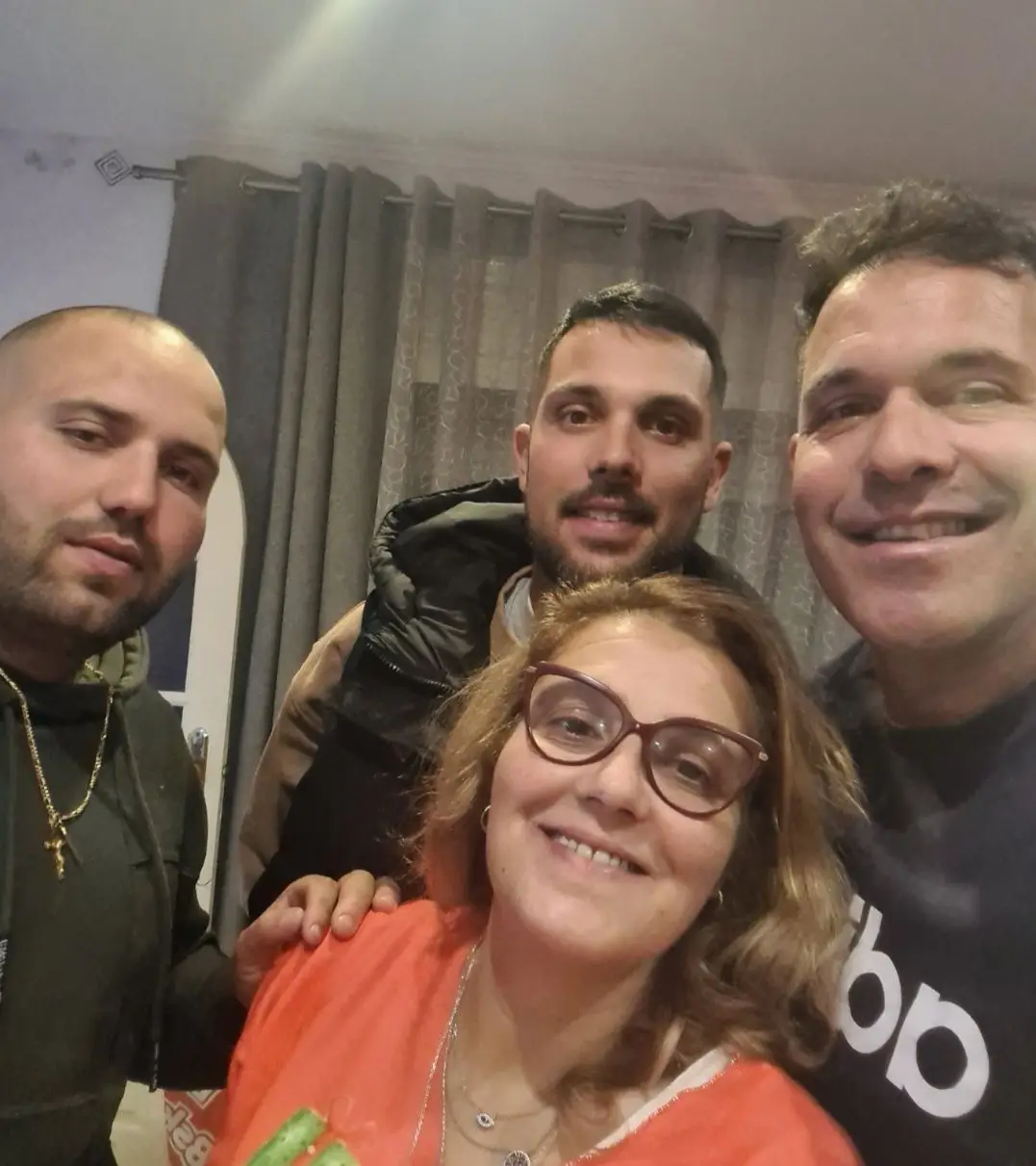 Rui com a mulher e os dois filhos