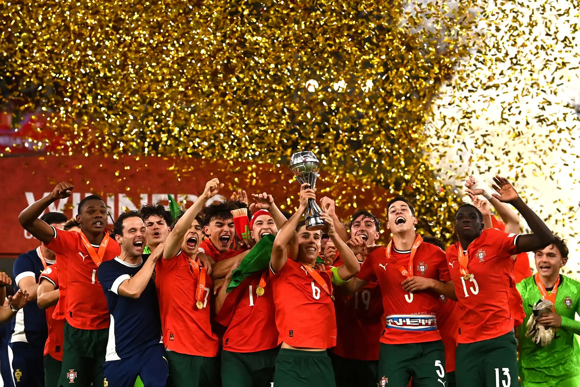 Desmontar uma seleção francesa não é fácil. Os miúdos portugueses mostraram como se faz - e Portugal é campeão europeu sub-17