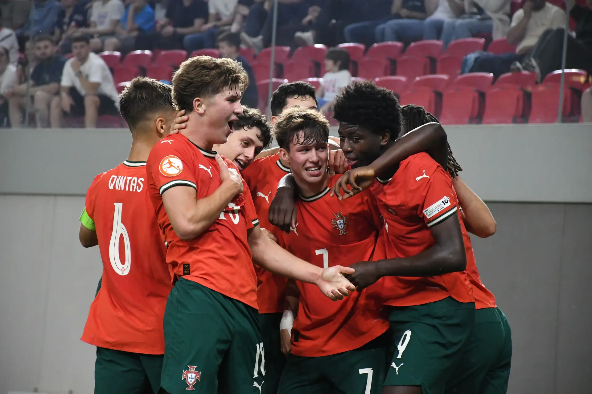 Uma coisa não garante a outra e só dez campeões europeus de sub-17 chegaram à seleção principal