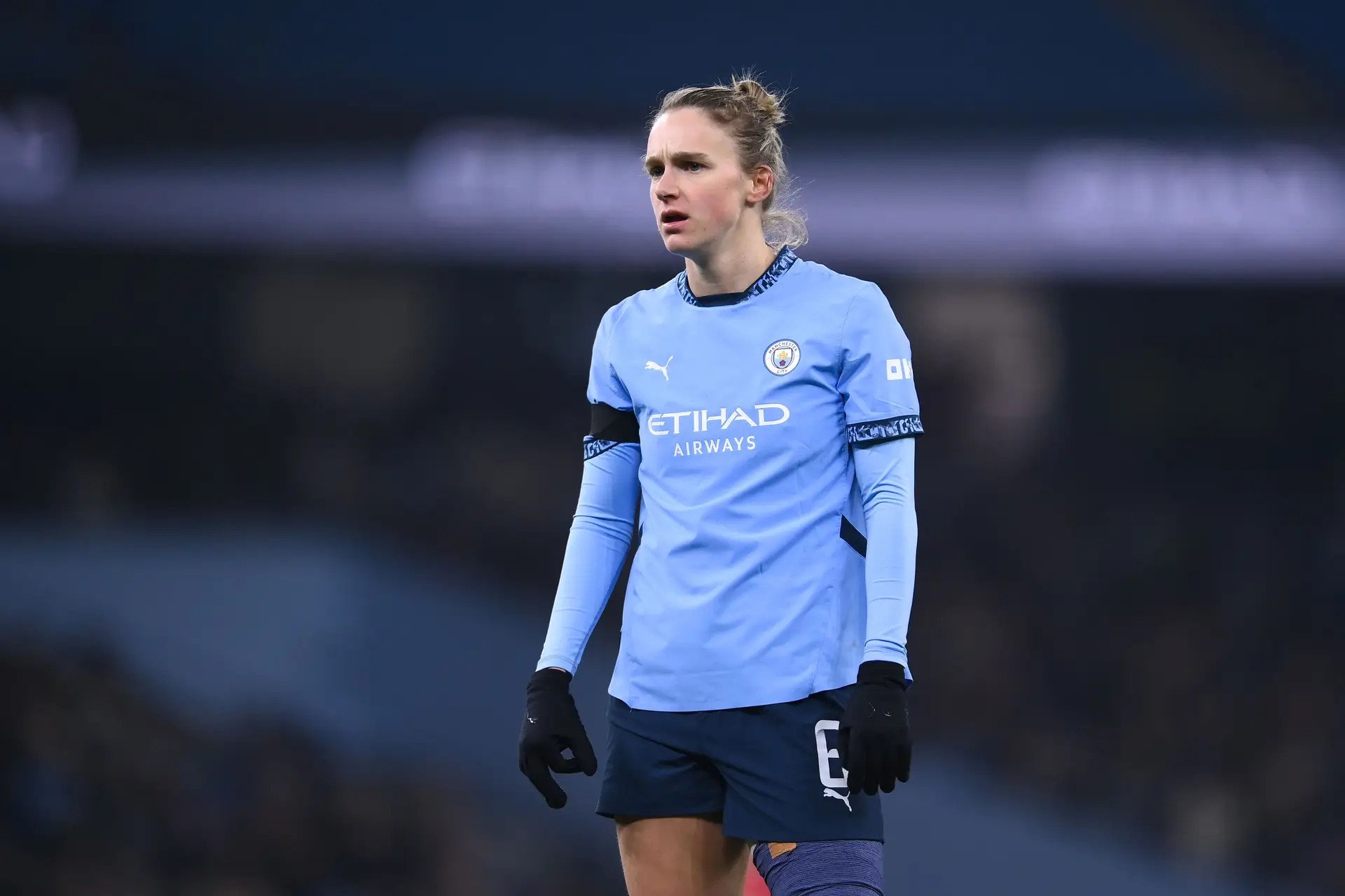 Miedema, melhor marcadora da melhor liga da Europa, pergunta: “Queremos ser o futebol masculino ou que o feminino continue um lugar seguro?”