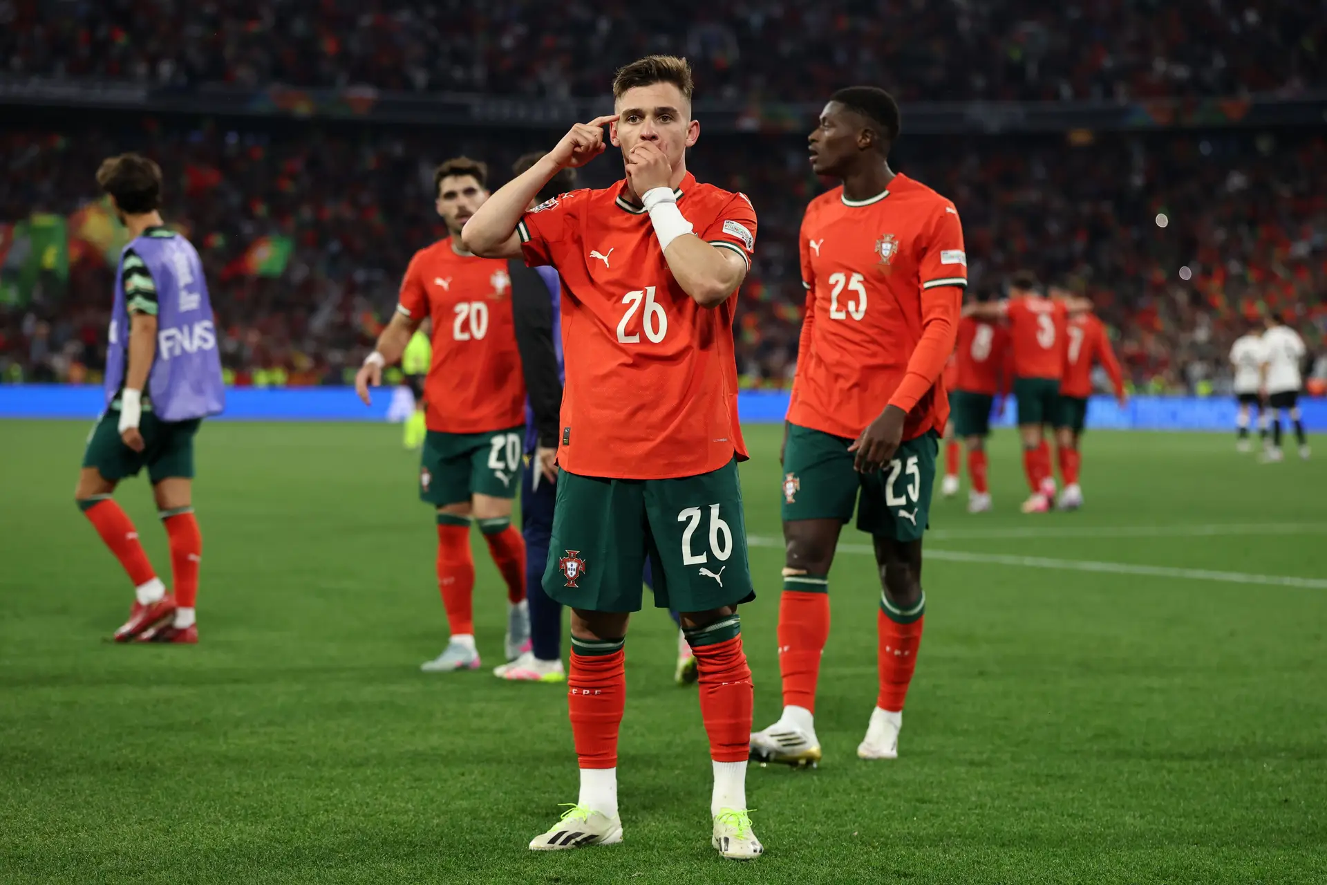 São 11 contra 11 e no fim ganha o banco de Portugal