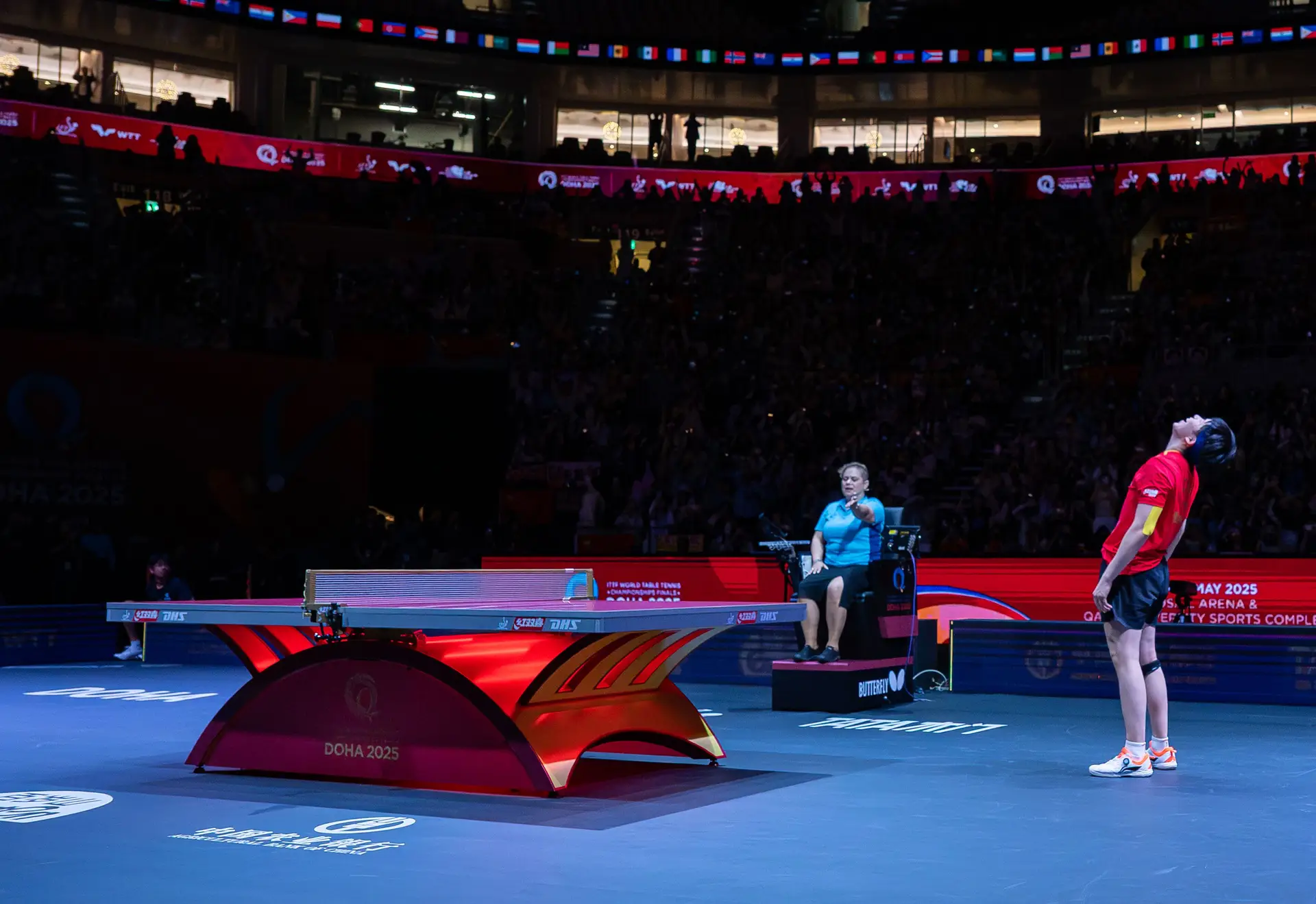 Chegou lá acima e disse “não caias, Celeste!”: a portuguesa com “quatro olhos abertos” que arbitrou a final do Mundial de ténis de mesa