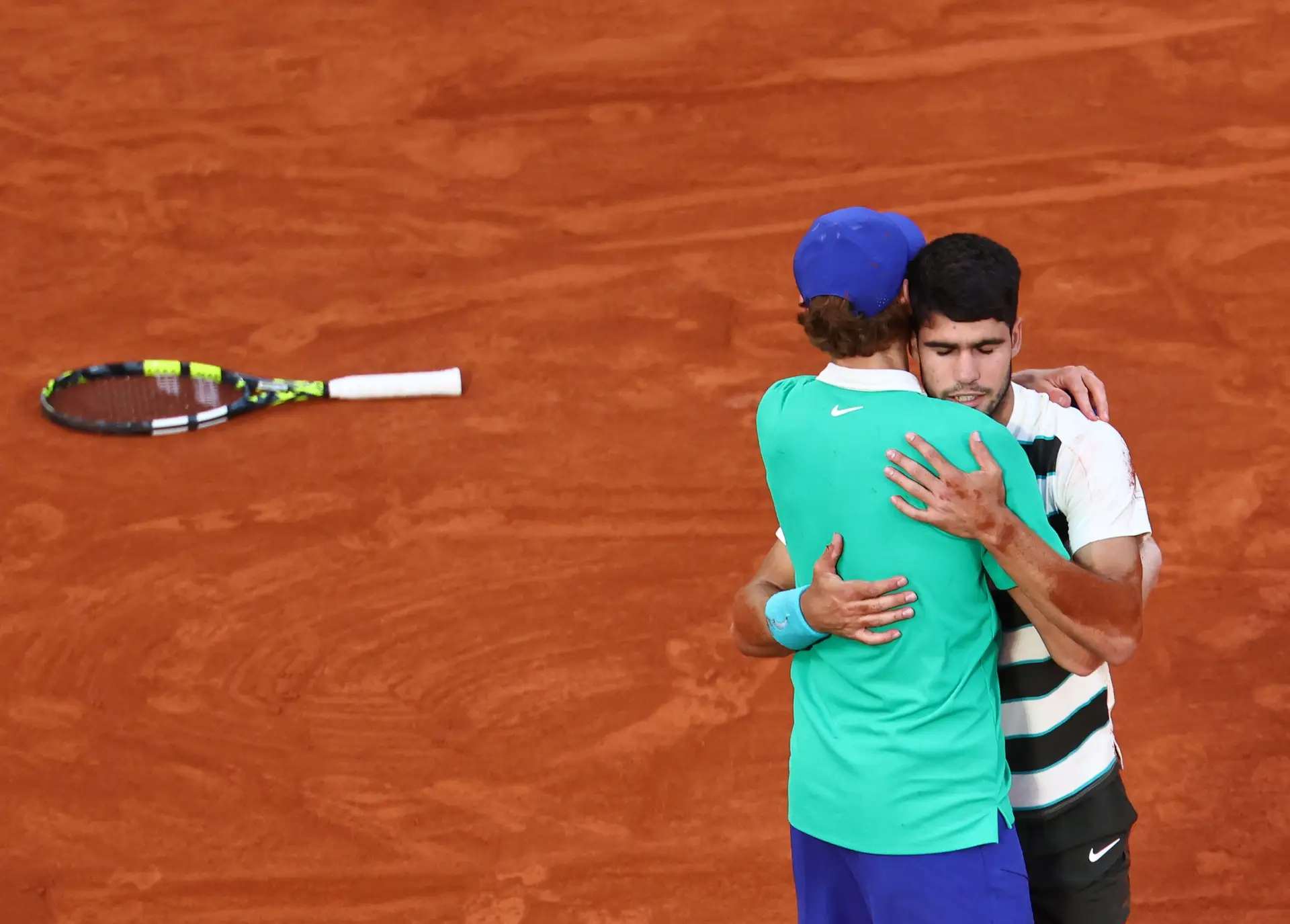 Se é possível afirmá-lo, Alcaraz foi melhor do que Sinner na maior final de Roland-Garros. Mas só por pouco, mesmo muito pouco