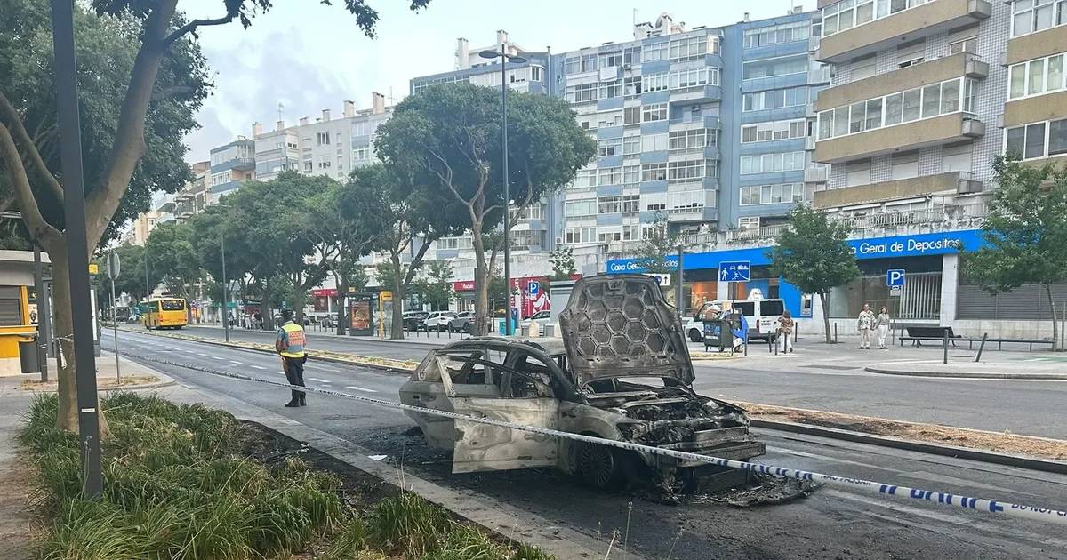 PJ deteve oitavo elemento da Juve Leo que atacou um carro adeptos portistas com tochas