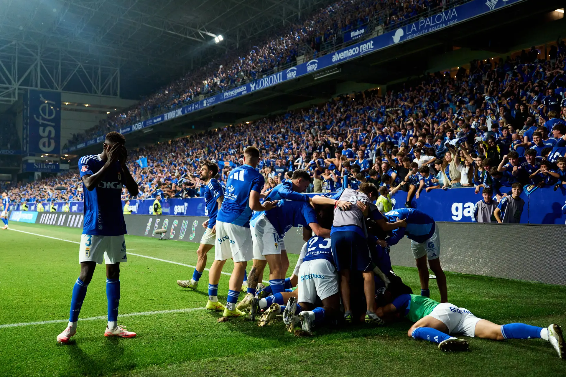 O histórico Oviedo esteve para desaparecer e andou perdido na 4.ª divisão. Agora, 24 anos depois, está de regresso à La Liga