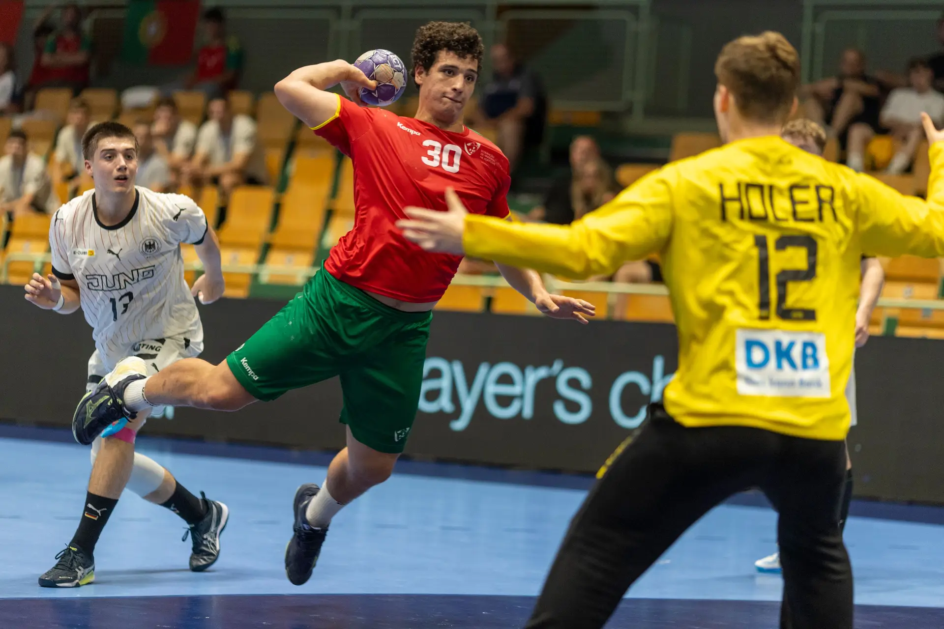 Já “não há um caminho escuro” no andebol português: agora são os sub-21, que só sabem ganhar, a brilharem no Mundial