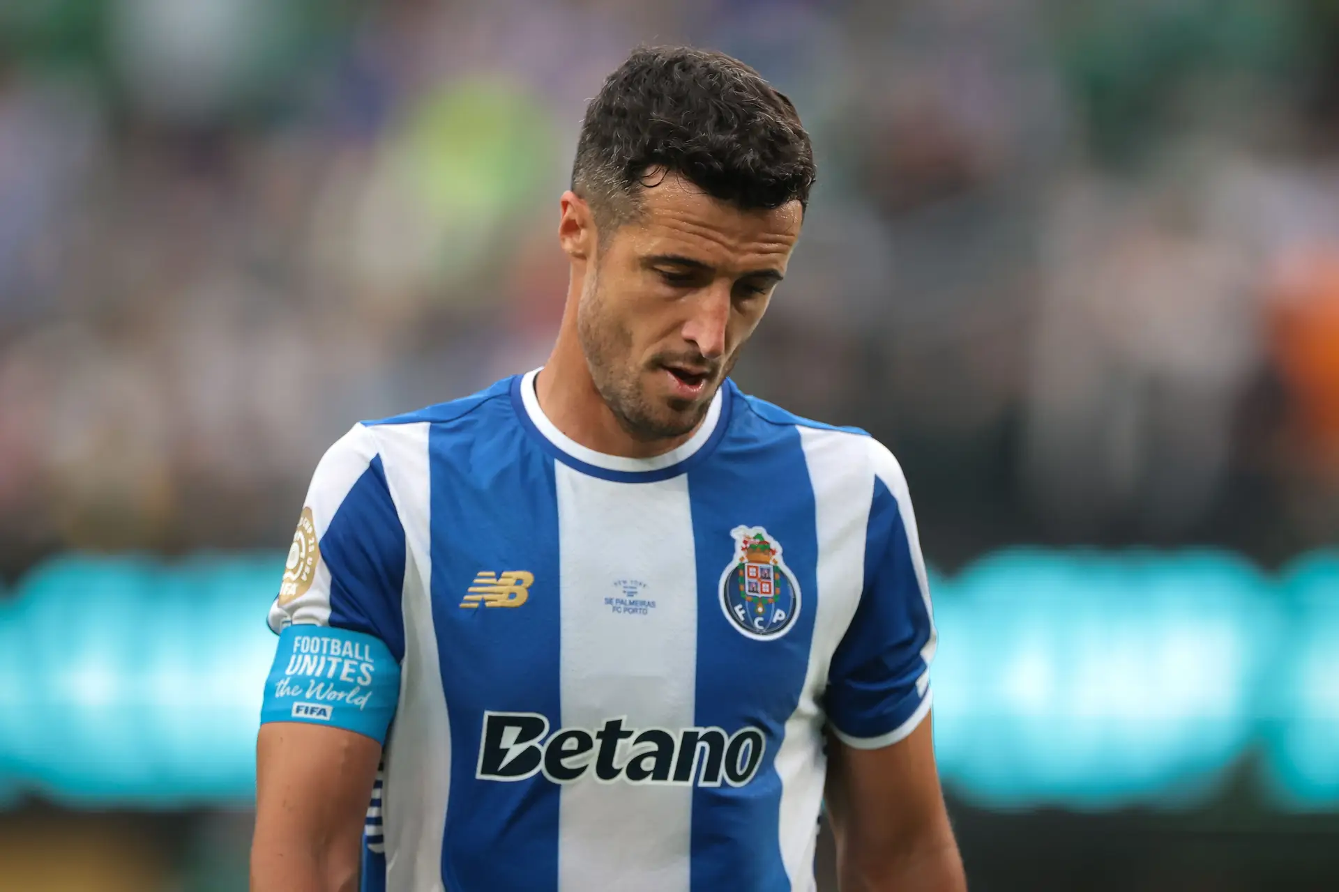 Iván Marcano vai embora e o FC Porto fica sem o defesa mais goleador da sua história