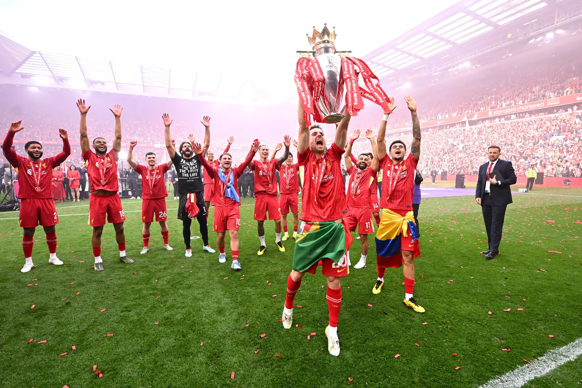 Ainda há poucas semanas, Jota celebrou com os colegas a conquista da Premier League